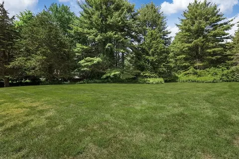 Exterior - 33 Saddle Ridge Rd, Dover, MA 02030 photo 9 of 10