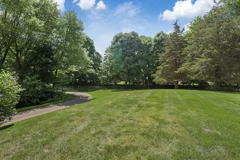 Exterior - 33 Saddle Ridge Rd, Dover, MA 02030 photo 10 of 10