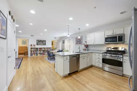 865 Lagrange St #2, West Roxbury, MA 02132