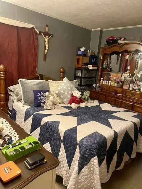 Bedroom - 7 Limerick St, Gardner, MA 01440 photo 2 of 2