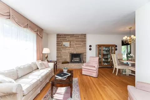 44 Squire Ln, Springfield, MA 01118 photo 4
