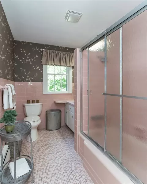 44 Squire Ln, Springfield, MA 01118 photo 19