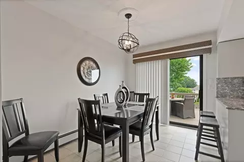 Dining - 2 Thomas Cir, Stoneham, MA 02180 photo 3 of 4