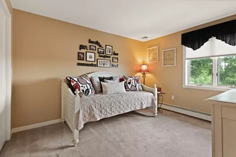 Bedroom - 2 Thomas Cir, Stoneham, MA 02180 photo 3 of 5