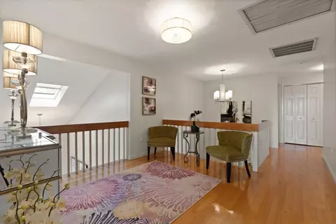 Entry Way - 2 Thomas Cir, Stoneham, MA 02180 photo 4 of 4