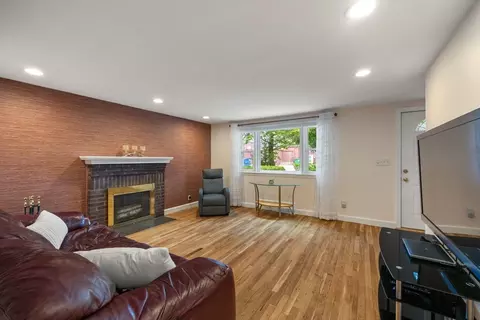 28 Worcester Rd, Sharon, MA 02067 photo 4