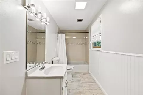 Bath - 115 Douglas Rd, Webster, MA 01570 photo 2 of 2