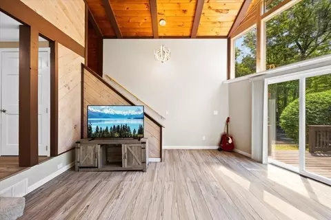 Living - 115 Douglas Rd, Webster, MA 01570 photo 2 of 2