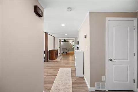 Entry Way - 115 Douglas Rd, Webster, MA 01570 photo 2 of 3