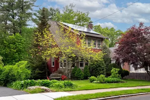 99 Lewis Ave, Walpole, MA 02081