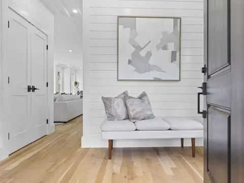 23 Lawrence Rd, Wellesley, MA 02482 photo 3