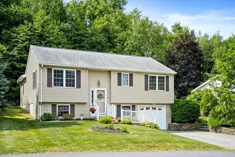 44 Deacon St #117, Northborough, MA 01532