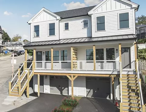 337 Danforth St #7, Fall River, MA 02720