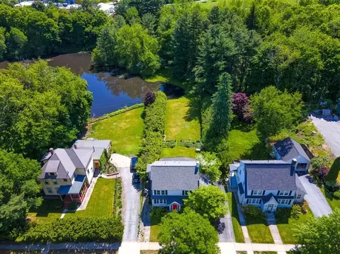 84 Forest St, Worcester, MA 01609 photo 2