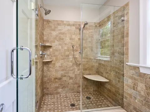 84 Forest St, Worcester, MA 01609 photo 32