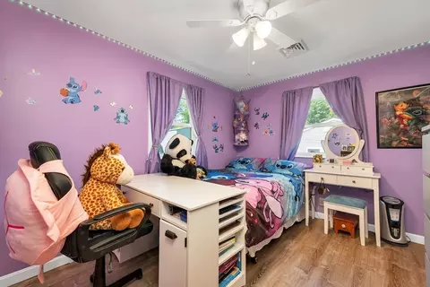 Bedroom - 7 1st Ave, Pepperell, MA 01463 photo 2 of 5