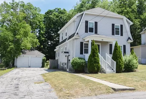 46 Livingston Ave, Lowell, MA 01851
