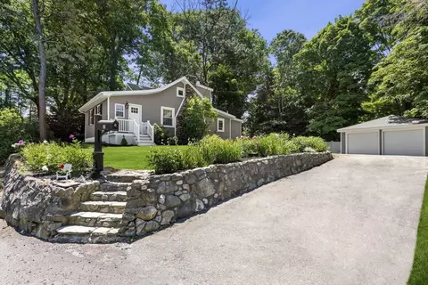 2 Larrabee Ave, Danvers, MA 01923