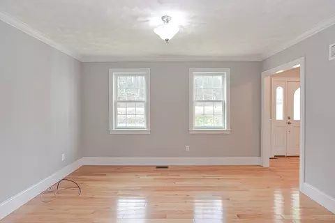 39 Westboro Rd, Upton, MA 01568 photo 5