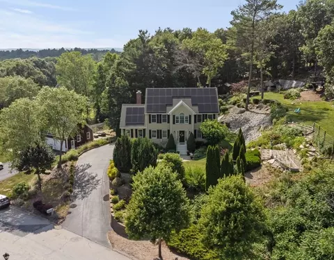 1074 Marston Rd, Northbridge, MA 01588