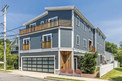 75 Decatur St #2, Arlington, MA 02474