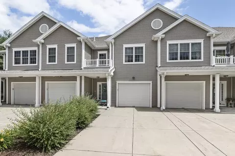 631 East St #D202, Mansfield, MA 02048