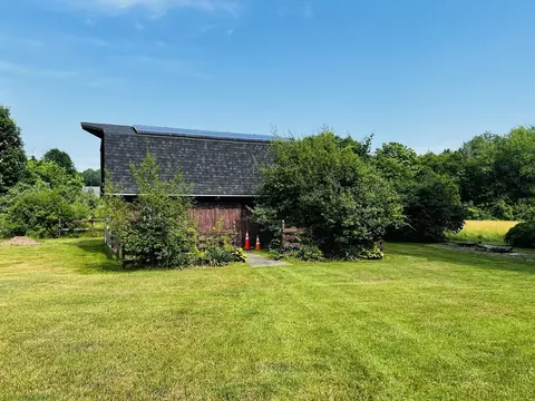 262 Munsing St, Ludlow, MA 01056 photo 31