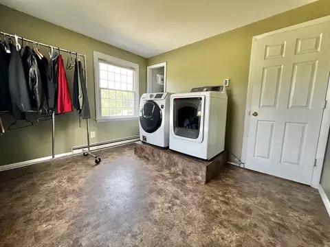 262 Munsing St, Ludlow, MA 01056 photo 21