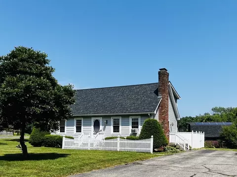 262 Munsing St, Ludlow, MA 01056 photo 7