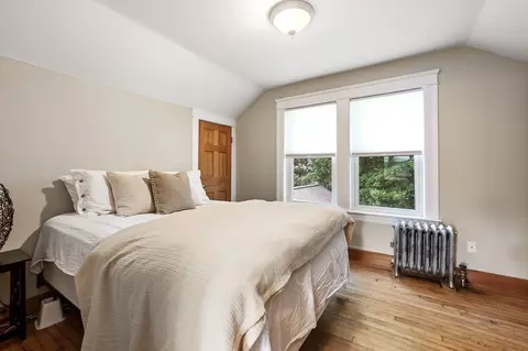 Bedroom - 65 Oneida Ave, Worcester, MA 01606 photo 4 of 6