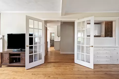 Entry Way - 65 Oneida Ave, Worcester, MA 01606 photo 3 of 5