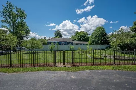 Exterior - 65 Oneida Ave, Worcester, MA 01606 photo 3 of 6