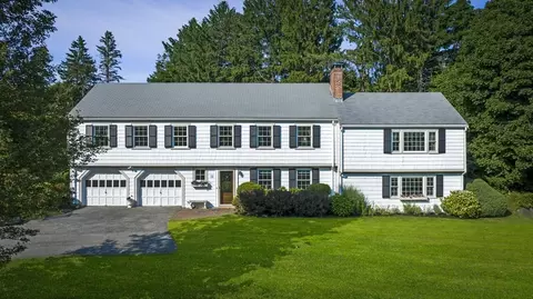 5 Burnham Rd, Wenham, MA 01984