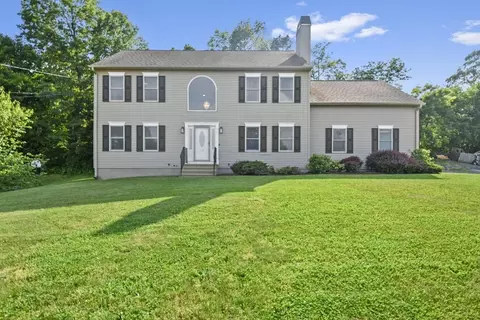 70 Saint Nicholas Ave, Worcester, MA 01606