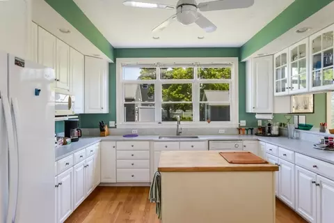Kitchen - 23 South Blvd, Onset, MA 02558 photo 2 of 3