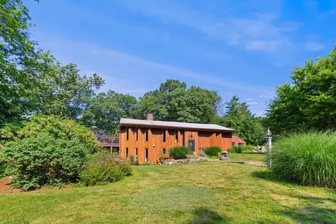 6 Orchard Ln, Topsfield, MA 01983