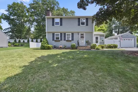 23 Beech St, Chelmsford, MA 01863