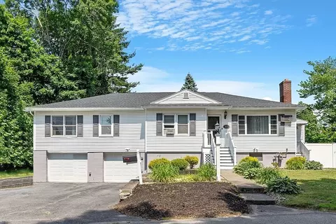 455 Wood Ln, North Andover, MA 01845