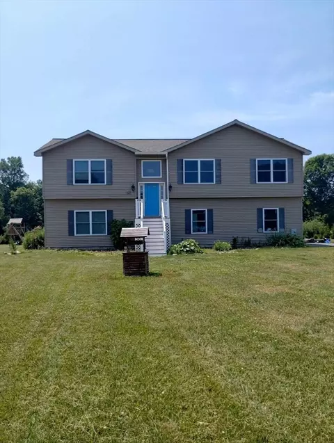 1327 Main St, Acushnet, MA 02743