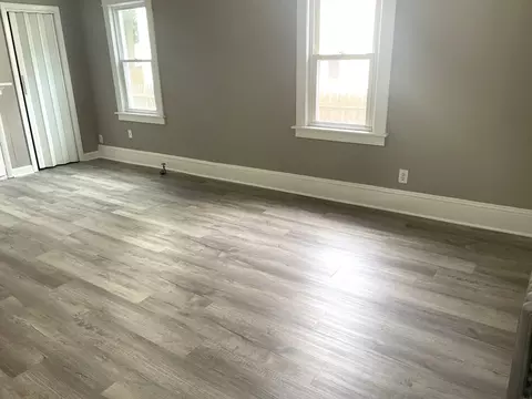 83 Bonner St, Chicopee, MA 01013 photo 3