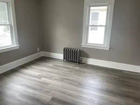 83 Bonner St, Chicopee, MA 01013 photo 12