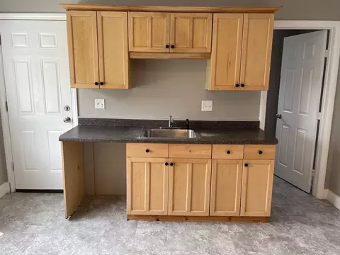 83 Bonner St, Chicopee, MA 01013 photo 10