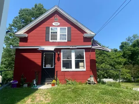 9 Bridge St, Williamsburg, MA 01039