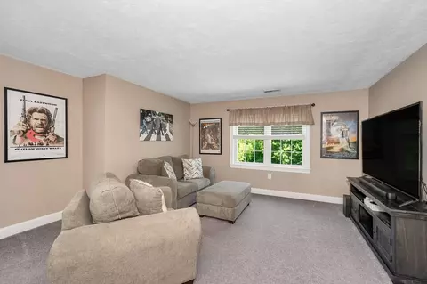 16 Regency Dr, Dracut, MA 01826 photo 31