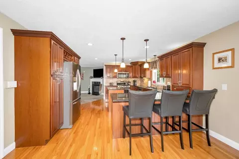 16 Regency Dr, Dracut, MA 01826 photo 9