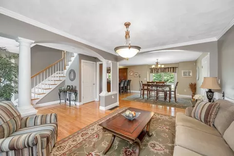 16 Regency Dr, Dracut, MA 01826 photo 5