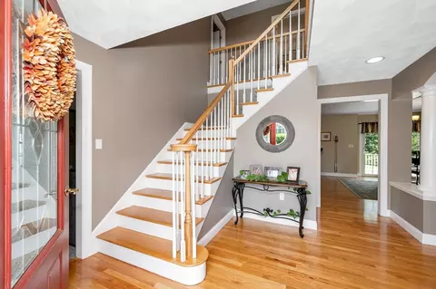 16 Regency Dr, Dracut, MA 01826 photo 2