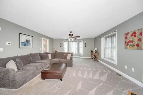 16 Regency Dr, Dracut, MA 01826 photo 14