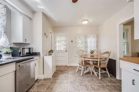 70 Olmsted Dr, Springfield, MA 01108 photo 6