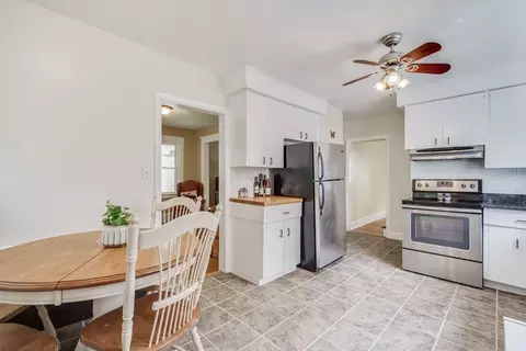 70 Olmsted Dr, Springfield, MA 01108 photo 4